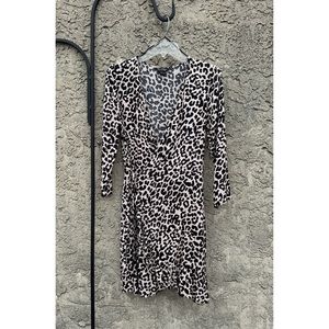 Miss Selfridge Wrap‎ Dress in pinkish beige and black Size 6